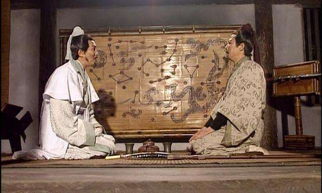 刘备当了汉中王之后,为什么不让诸葛亮当汉中国相!