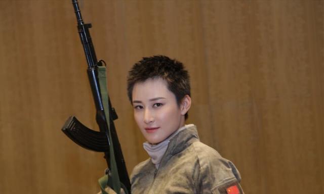 红海行动中的女汉子,原来颜值这么高!