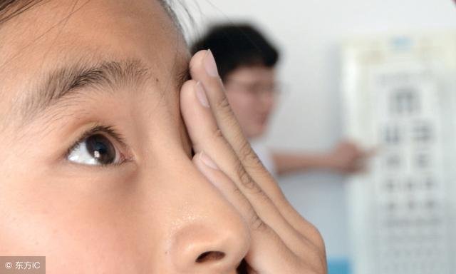 8岁女孩不玩电子产品却600度近视,原是这乐器惹的祸!