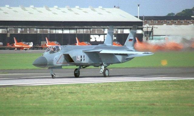 美军工紧抓机遇造空天利器|雅克|起降|战斗机_新浪新闻