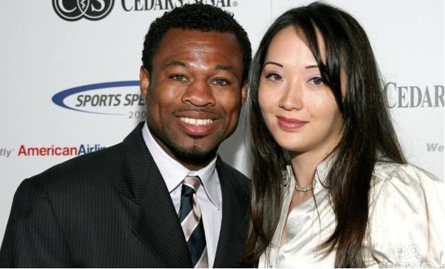 今天,我们要说的是"糖块"莫斯利,他也是一位比较有名的黑人拳王,曾与