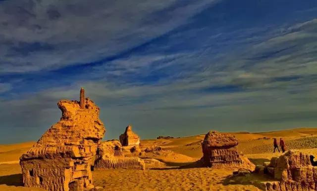 传说 黑城,是遥远的古国西夏的古都 如今的黑城,却成为沙海中的孤城残