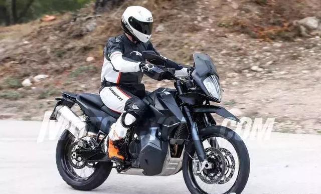 ktm790adv与宝马f750gsf850gs两虎相争你们为谁倾倒