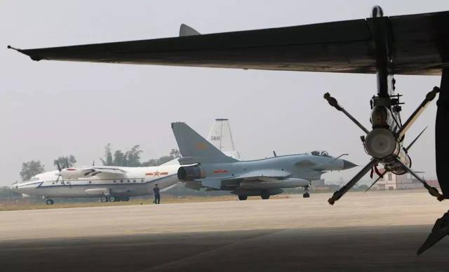 南部空军组织红蓝体系对抗锻造南疆利剑