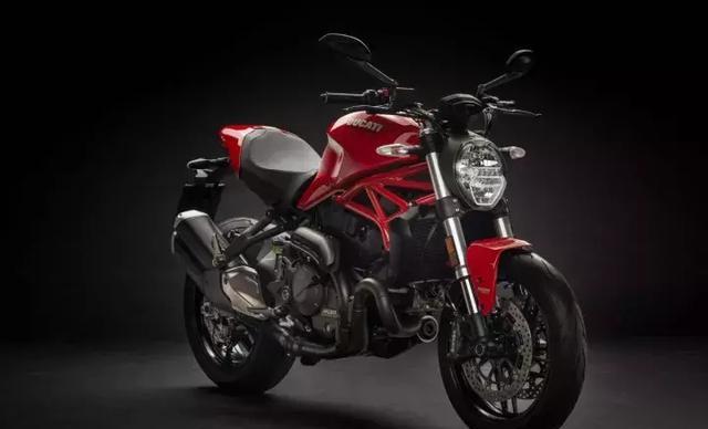 杜卡迪发布全新monster 821,配电子快排,滑动离合等