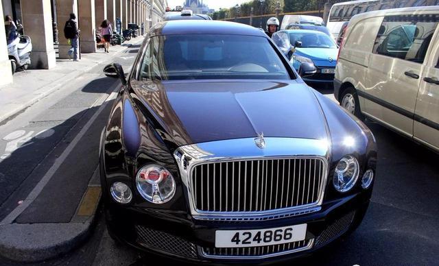 迪拜皇室成员有多任性?看看这台3000万的宾利加长防弹车就懂了!