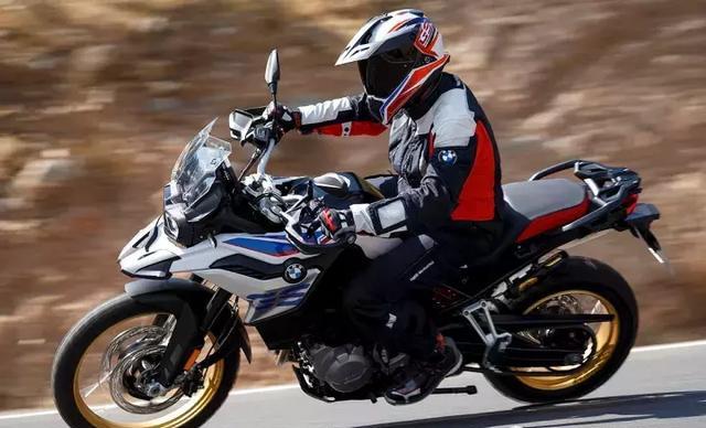 ktm790adv与宝马f750gsf850gs两虎相争你们为谁倾倒