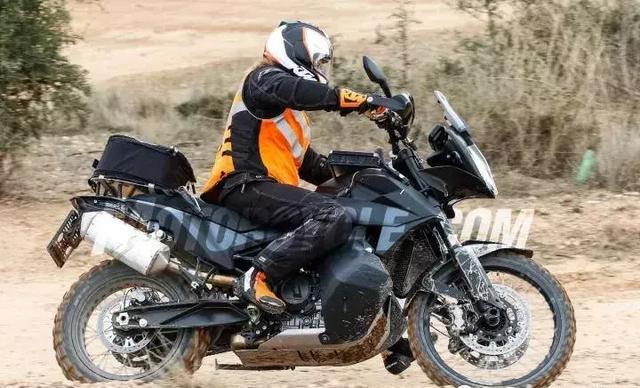 ktm790adv与宝马f750gsf850gs两虎相争你们为谁倾倒