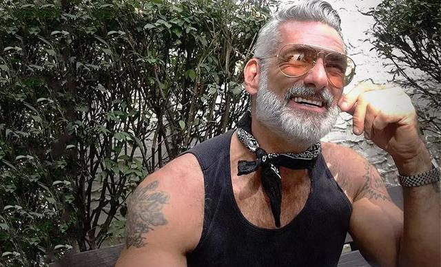 拒绝油腻,四位大叔教你做型男