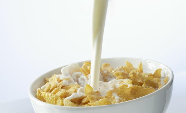 牛奶跟这些食物搭配成面膜,效果真是意想不到