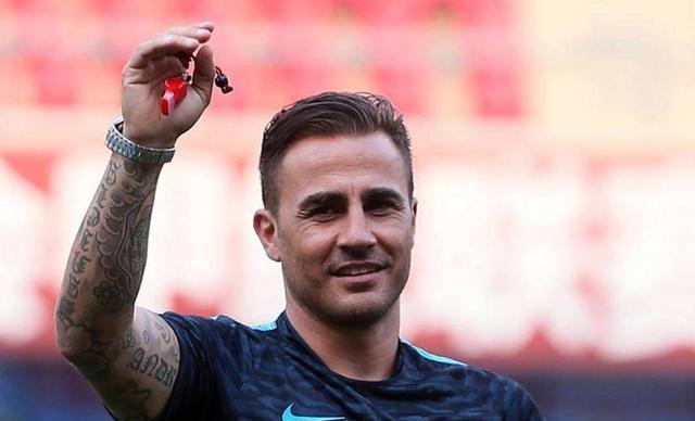 存在离队可能的球员有荣昊,张文钊,李学鹏,郑龙,金英权,高拉特,甘添成