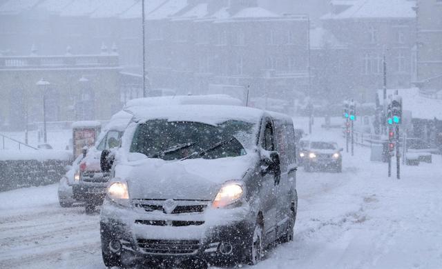下雪天如果真的要开车出门,不如先看看这个再说!