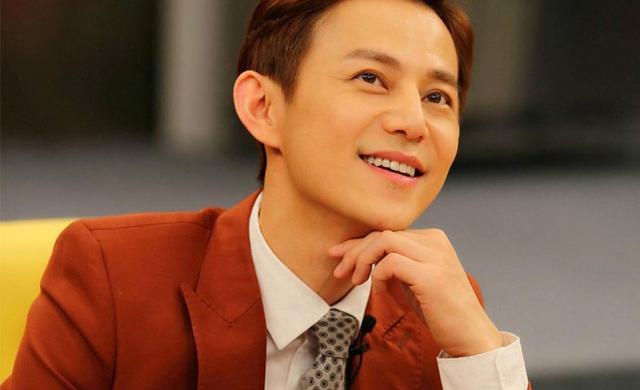 何炅骂迪丽热巴心机重 细节里竟牵扯出这么多