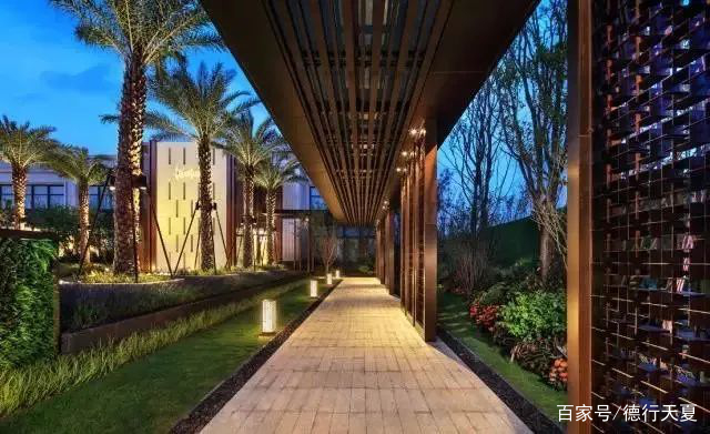 正文  庭院廊道是连接室内外的重要通道,   主要起到划分空间引导路线