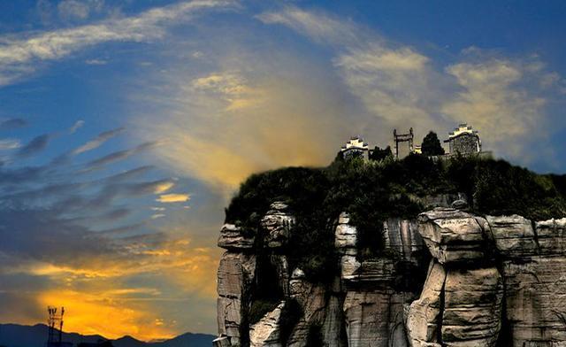 红安 红安县山川秀丽,人杰地灵,拥有北宋著名哲学家程颢,程颐,明代