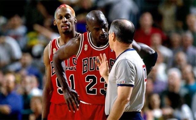 NBA裁判工资是年薪吗?其实也是打工者!