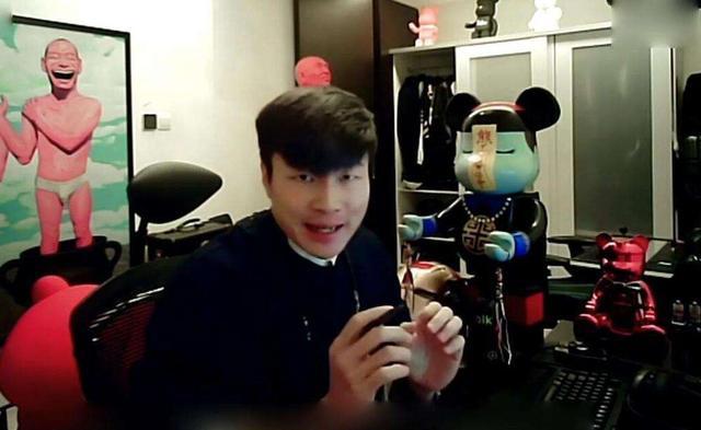 帝师将直播实锤uu赵梦玥: 卢本伟团队与整个电竞圈为敌