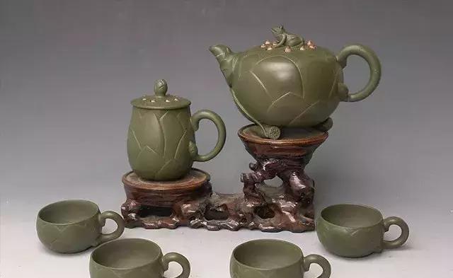 店にて先行発売 時代 亀鶴彫刻 紅木蓋物 道具 煎茶 茶器 唐木 中国美術 大阪店激安通販 唐木 中国美術 茶器 時代 亀鶴彫刻 紅木蓋物 道具 煎茶 彫刻/オブジェクト