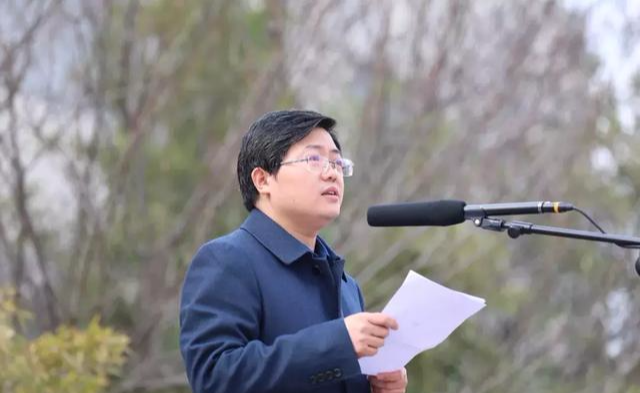 瑞泉中学校长邢唯远在2018届高考百日冲刺誓师大会上的讲话