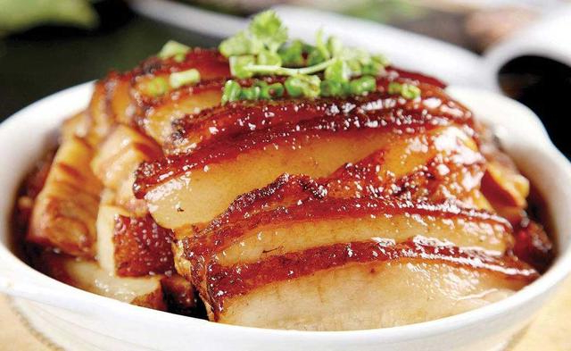 大厨秘制梅菜扣肉,入口即化满口肉香,不会做菜也能学会!