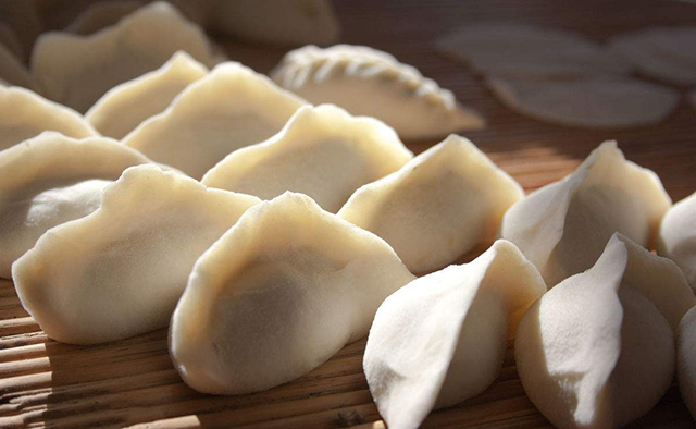 饺子中放硬币除了讨吉利,还是古人对家风教育饮食礼仪的文化传承