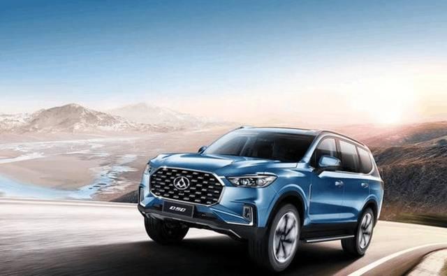 上汽大通d90,以一种全新的模式直道加速-新浪汽车