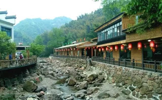 四季花海太平桥画廊人家中店乡南湖公园金安晓天传统村落春秋乡古月