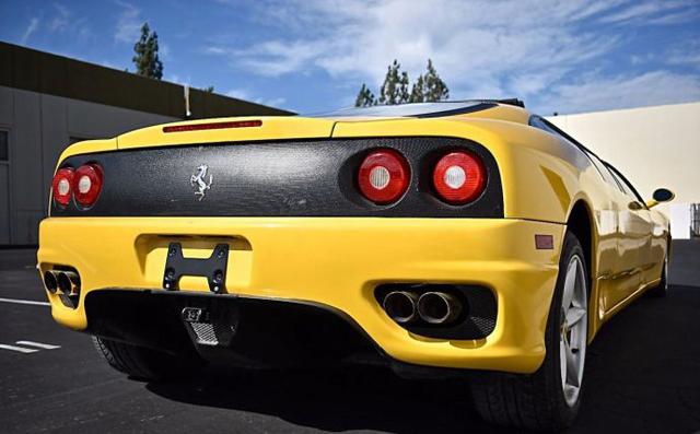 加长版超跑法拉利360 limo ,最高竞拍价达到了10.44万美元