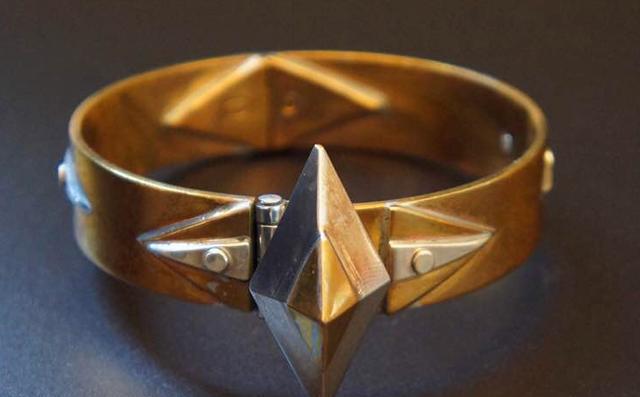 这5件不起眼的武器也很厉害,第5件你知道是谁的吗|武器|奥特|手镯