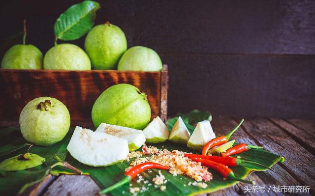 只有三亚人才知道的道地水果市场,远离高物价