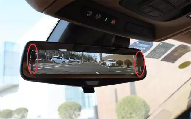 NB！这车的后视镜可秒杀马路上99.99%的车！