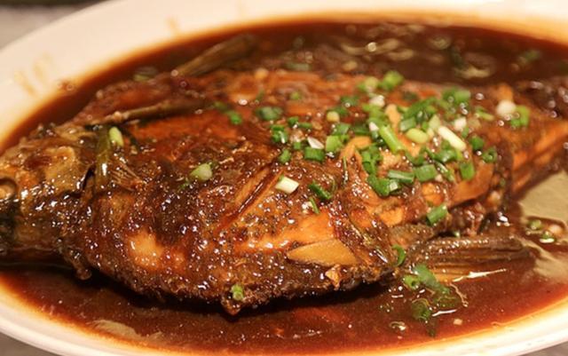 做法简单的红烧鳊鱼, 鲜辣爽口营养美味!