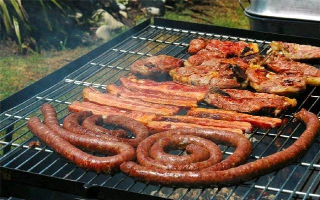 世界上最穷的国家,连高速公路都没有,但国内人民每天都吃肉|烤肉|吃肉