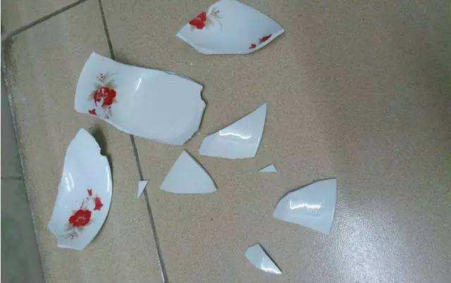 春节打碎碗真的不吉利吗?如何化解?