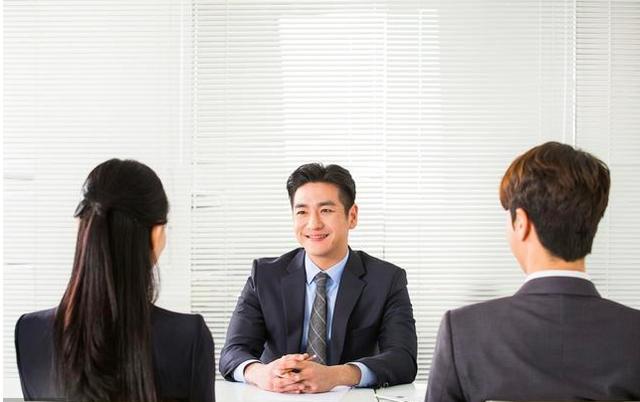 面试官:"应聘结果就看这局棋"小伙走了2步,当场被录用!