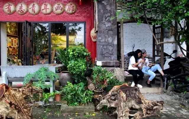 屯昌油画村:村民放下锄头执起画笔,吸引无数名家纷至沓来!
