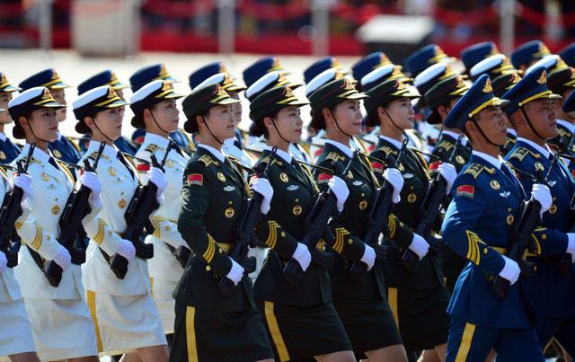 在部队里面,女兵在生理期还要训练吗?