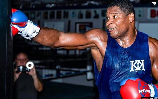 维尔德说:"我最近的训练非常刻苦,我的肌肉都酸痛,但我知道,这是一个