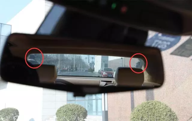 NB！这车的后视镜可秒杀马路上99.99%的车！