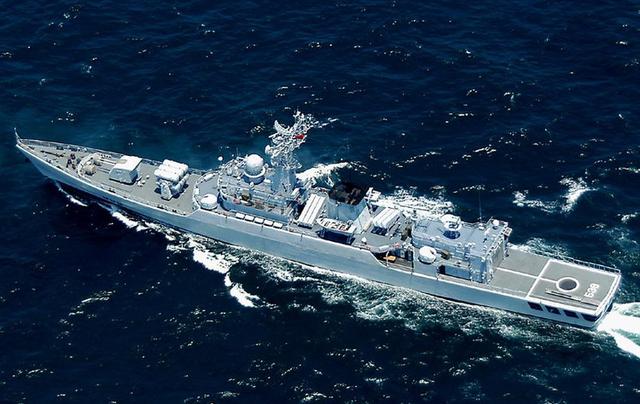 庞大的导弹发射架赚足了眼球的053h2g护卫舰