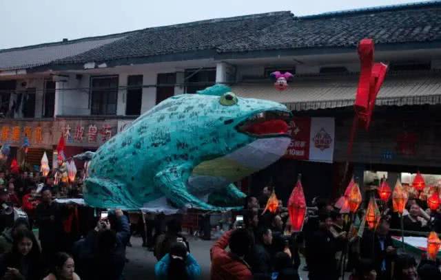 这个民俗，咱们西充也是有的！|蛴|蟆|嫩竹_新浪新闻