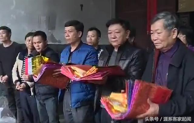 广西贺州市桂岭镇的钟氏后人回梅州宗亲相认