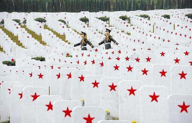 全国最大的红军烈士陵园王坪红军烈士墓埋葬25048名红军烈士