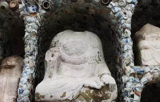 会昌 (845年)八月,在深入清查后,开始大毁佛寺,诏书明令拆除寺庙4600