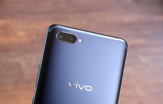 情人节首选!vivo屏幕指纹新机评测