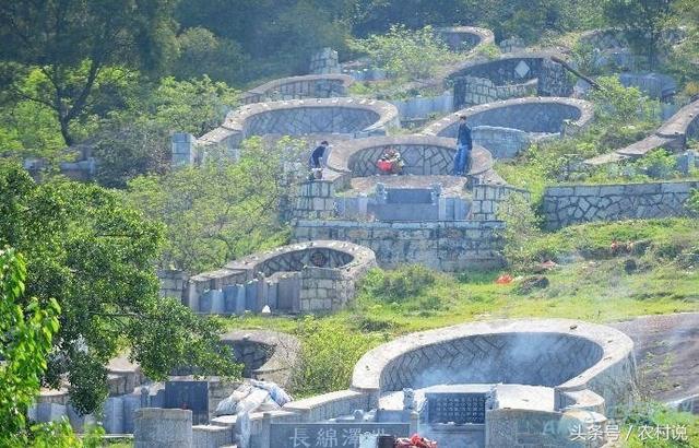 农村坟墓如何看后代子孙情况?这两种情况出现必然出瞎子