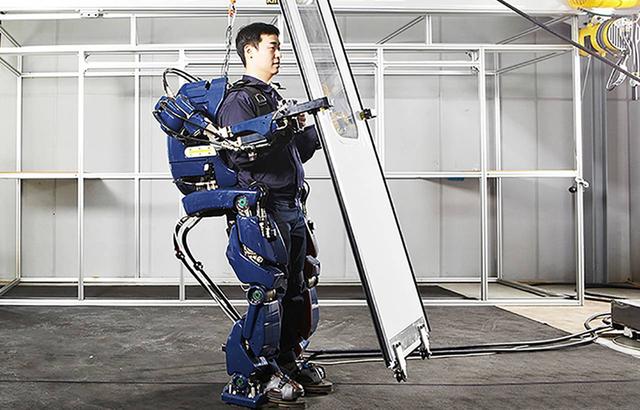 中国单兵外骨骼系统获得重大突破未来战士装备首次亮相