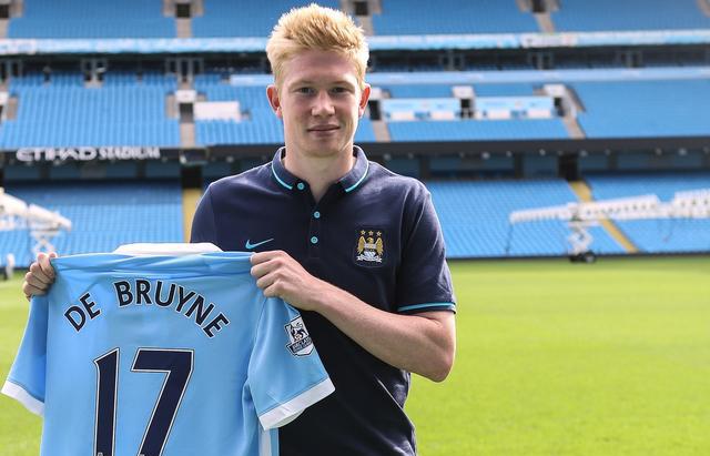 德布劳内经纪人催促曼城与丁丁加薪续约,比肩