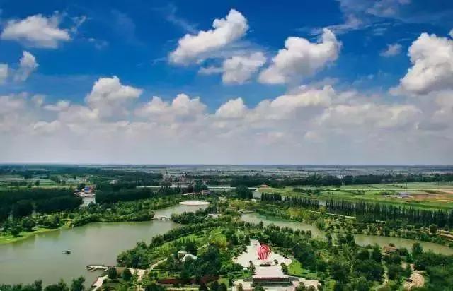 汉川的发展战略目标是什么?市委书记在三级干