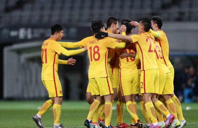 国安未来与现役球员联手克韩球迷真幸福!新赛